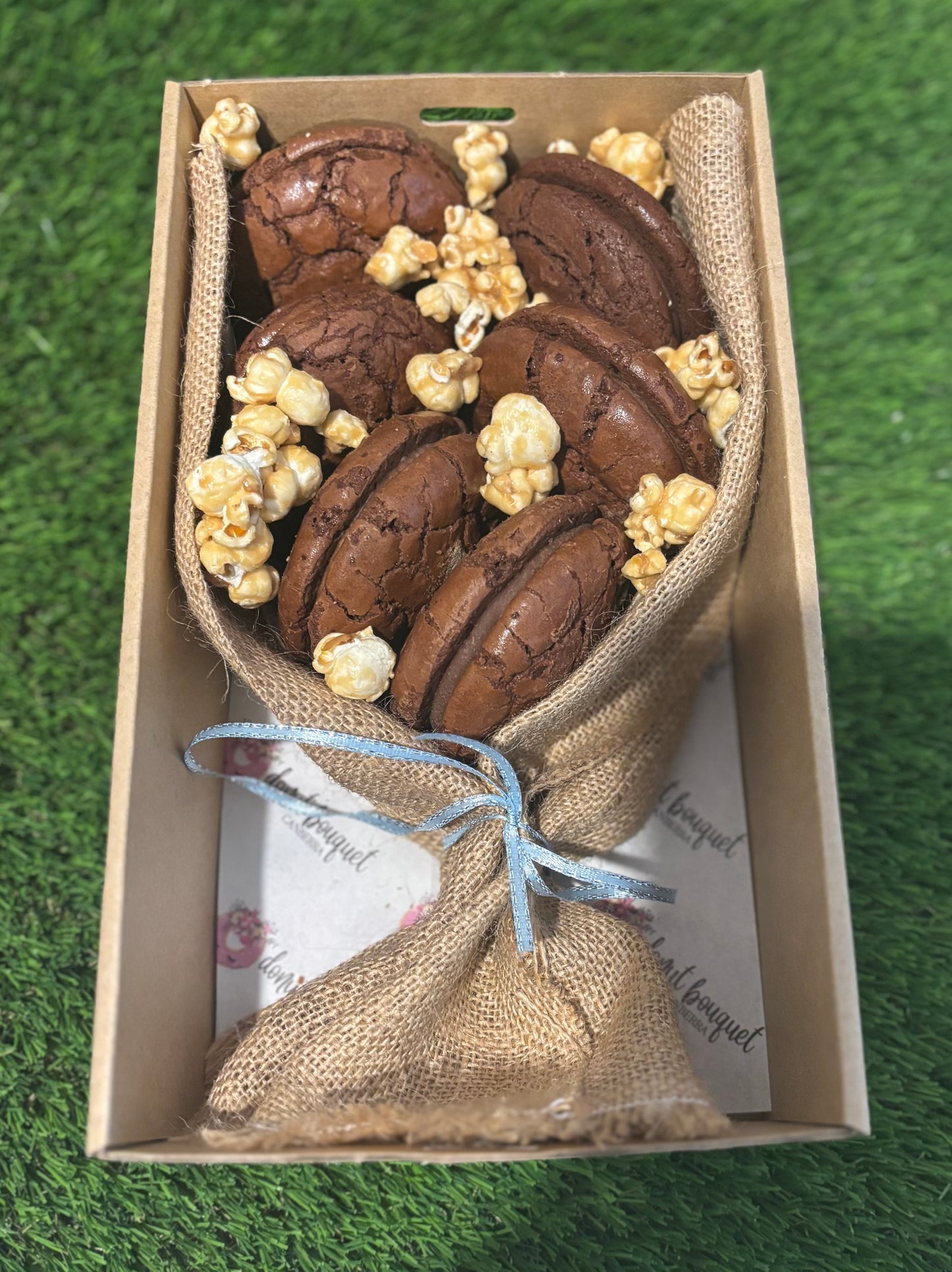 Brookie Sandwich Bouquet Gift Box [Brownie Cookie]